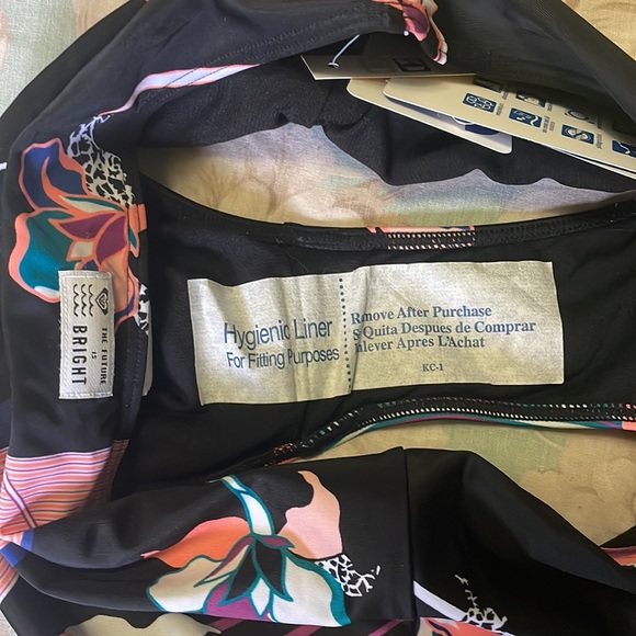 BNWT Roxy high waist bottom - Picture 5 of 6